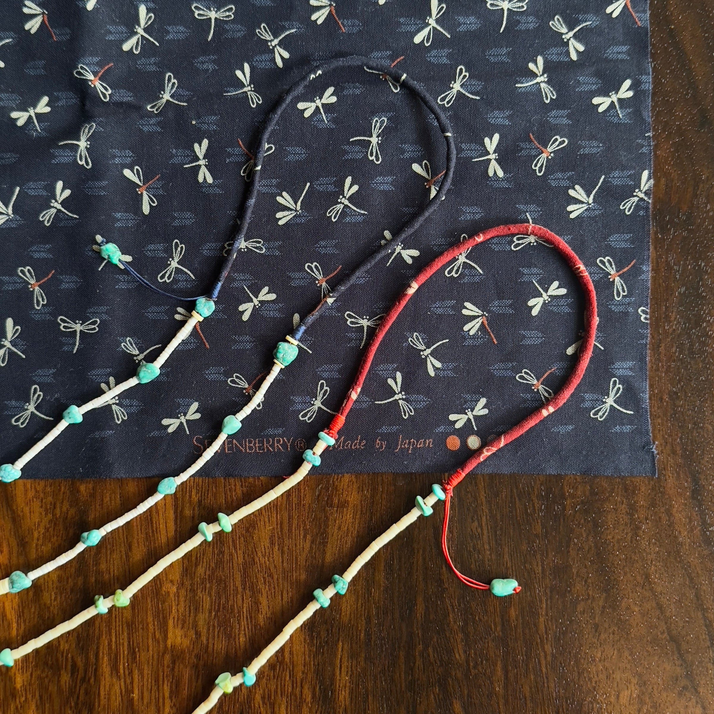 Cloth necklace