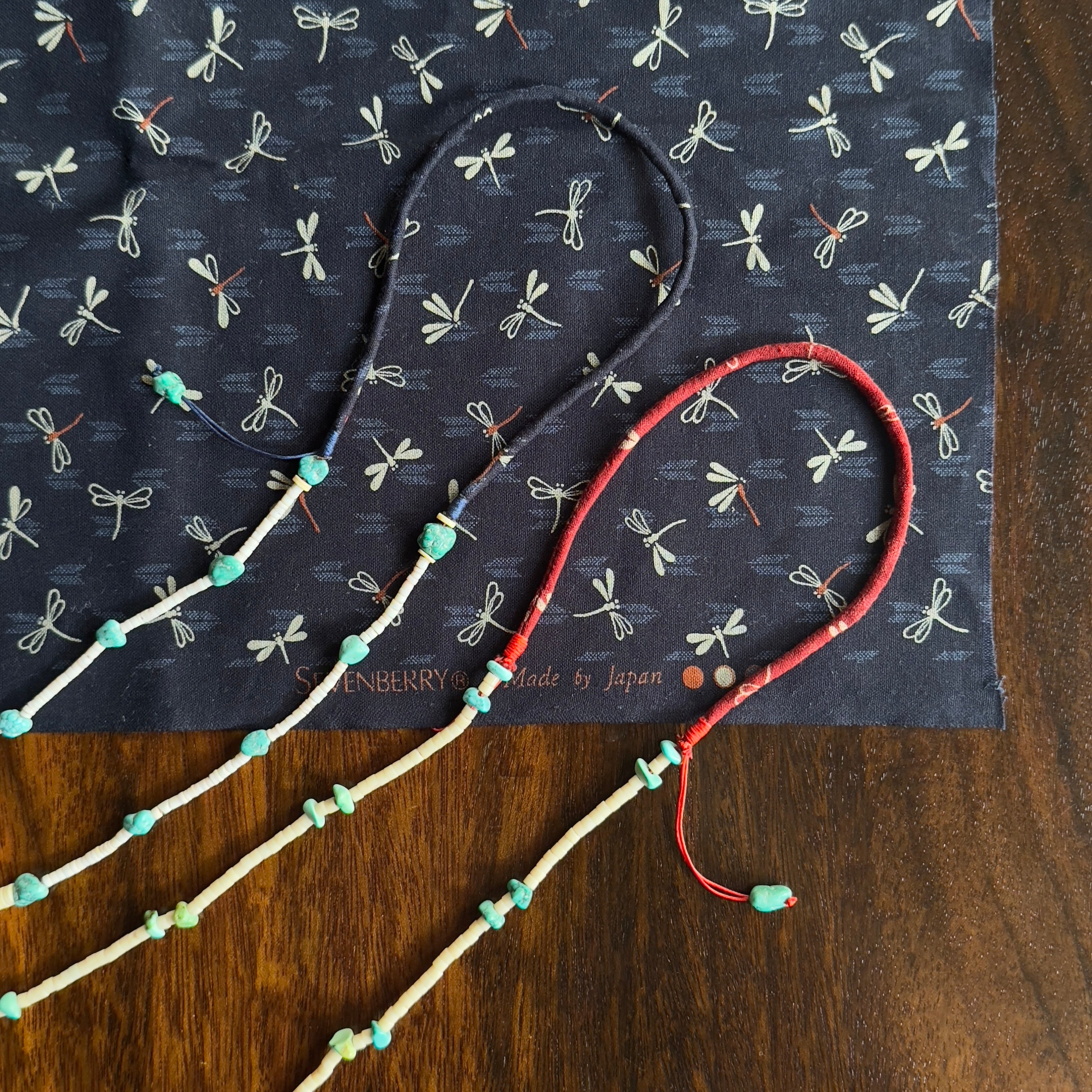 Cloth necklace